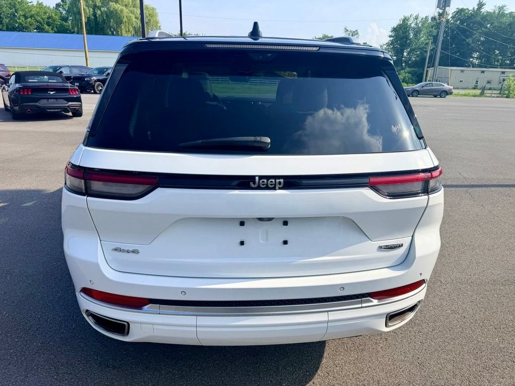 2022 Jeep Grand Cherokee Summit