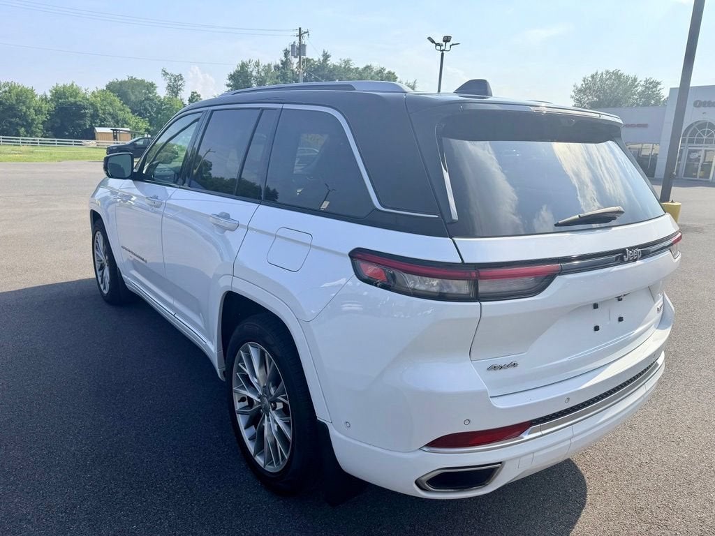 2022 Jeep Grand Cherokee Summit