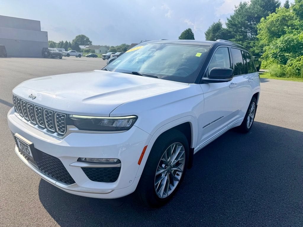 2022 Jeep Grand Cherokee Summit