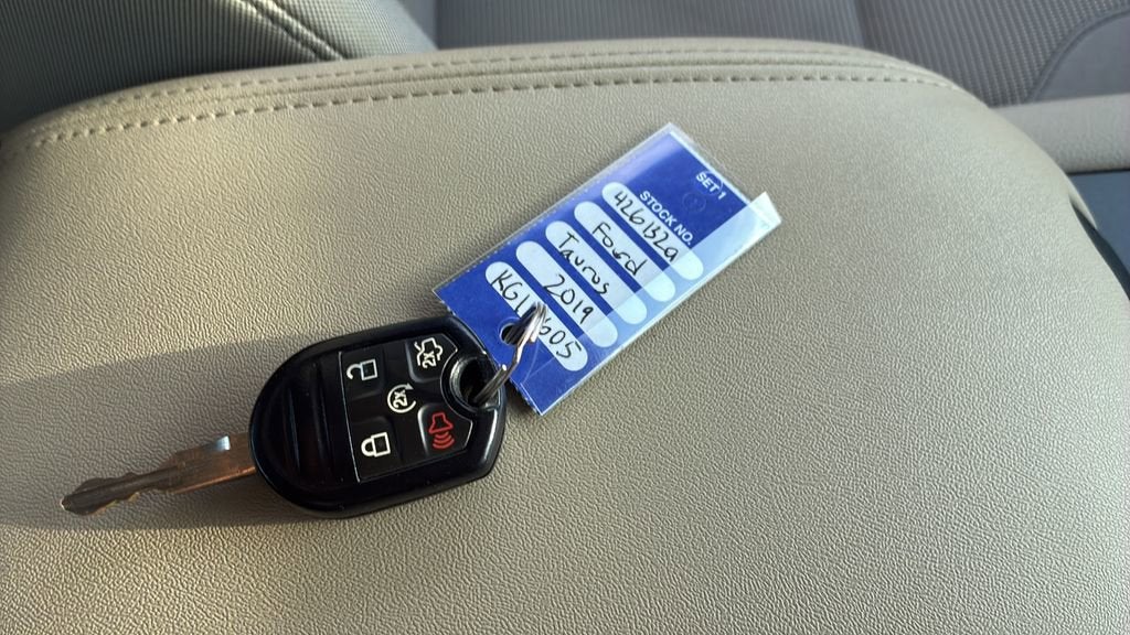 2019 Ford Taurus SEL