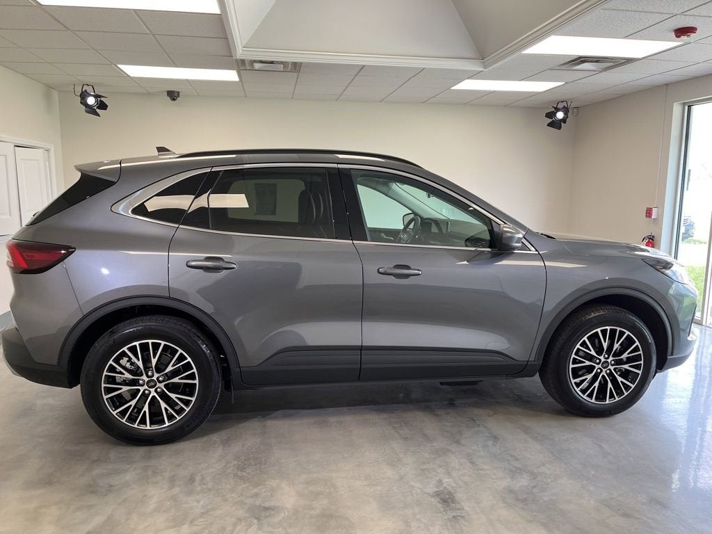 2025 Ford Escape PHEV