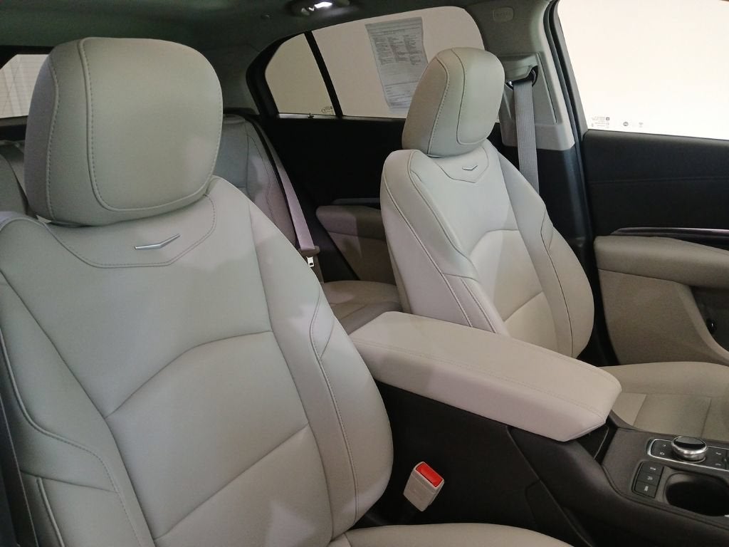 2022 Cadillac XT4 AWD Luxury