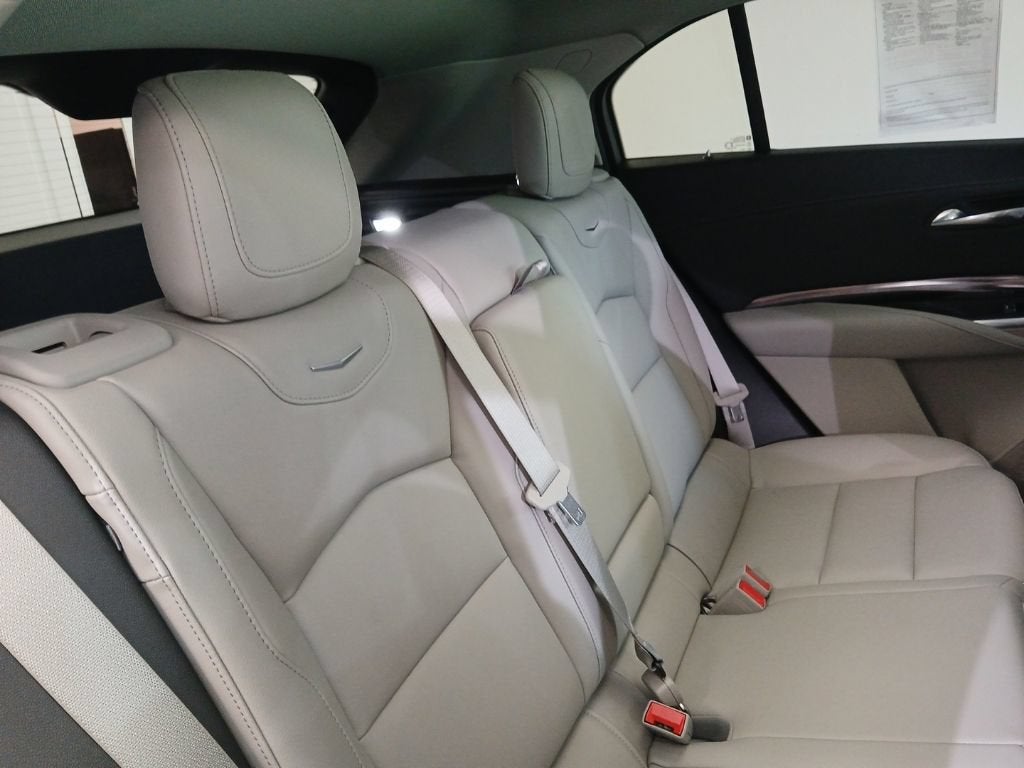 2022 Cadillac XT4 AWD Luxury