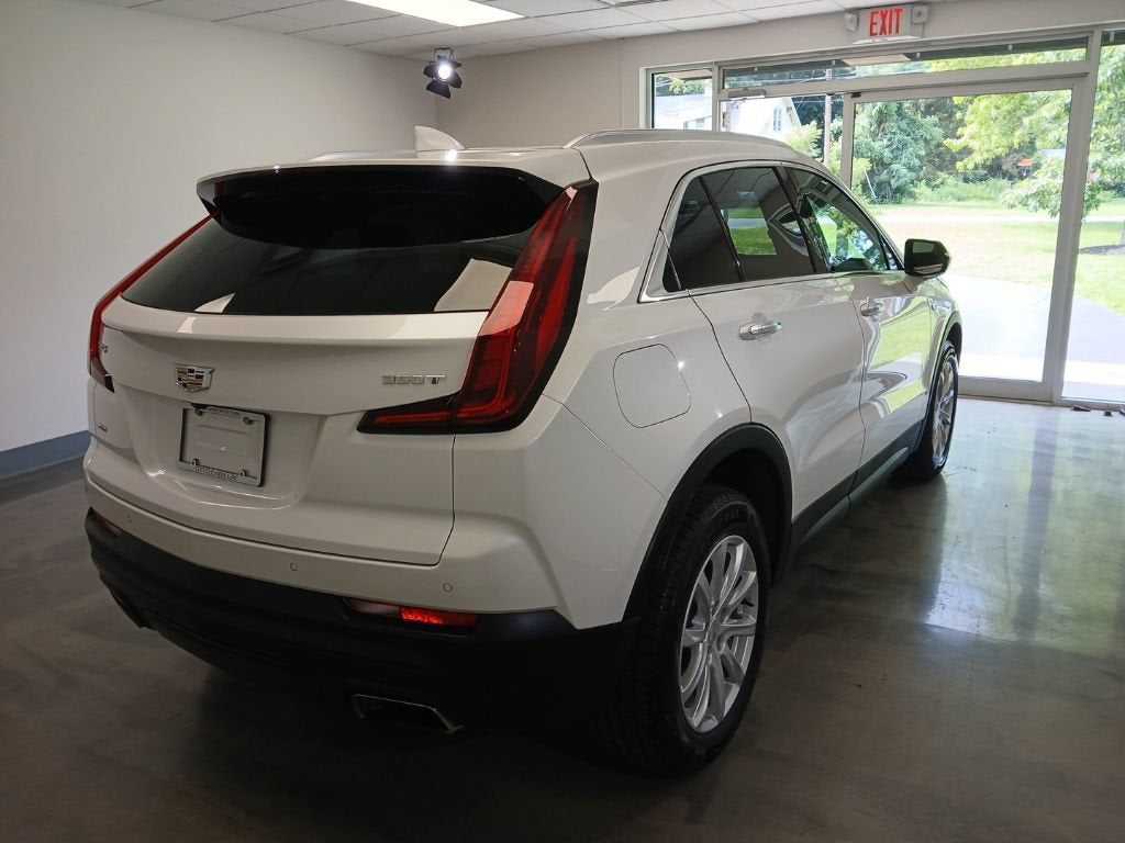 2022 Cadillac XT4 AWD Luxury