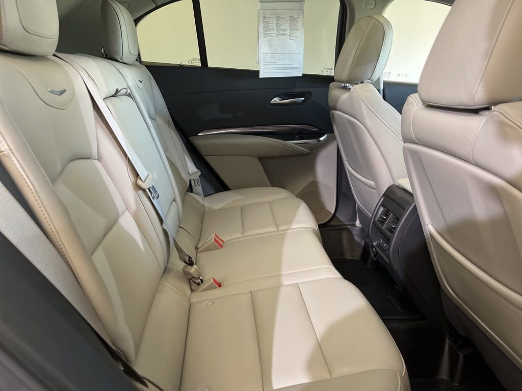 2022 Cadillac XT4 Luxury