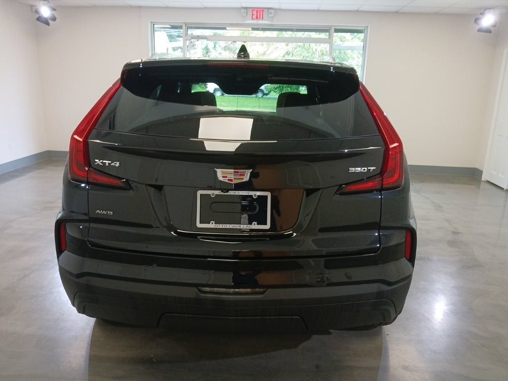 2024 Cadillac XT4 Luxury