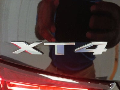 2024 Cadillac XT4 Luxury