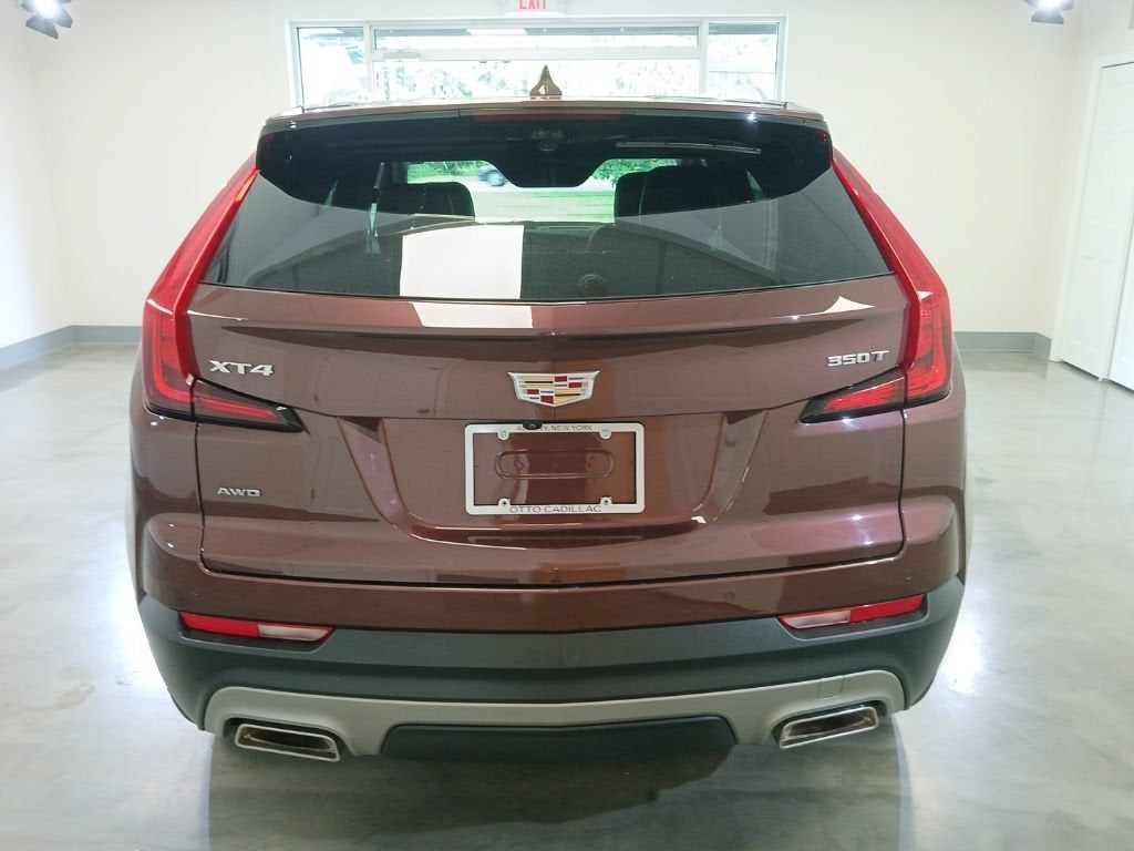 2022 Cadillac XT4 Premium Luxury