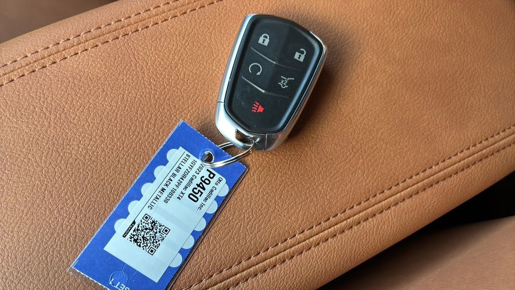 2023 Cadillac XT4 Premium Luxury