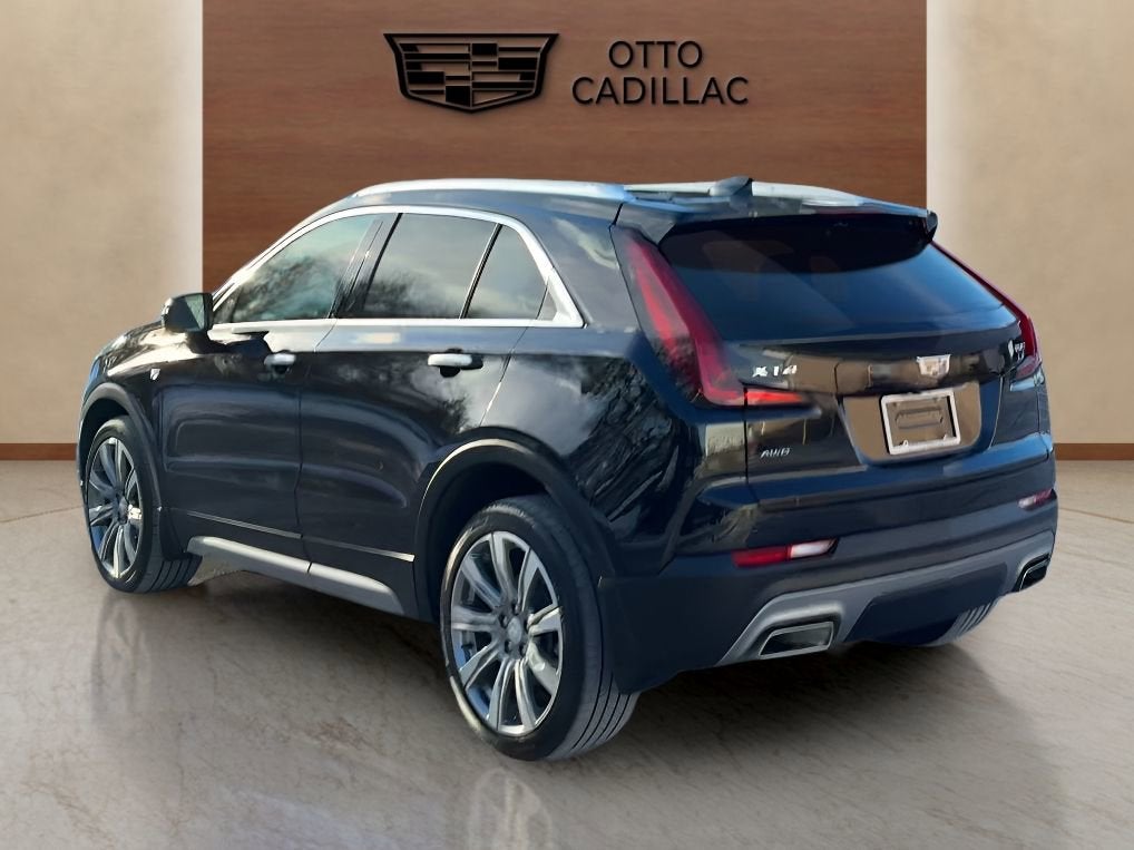 2023 Cadillac XT4 Premium Luxury