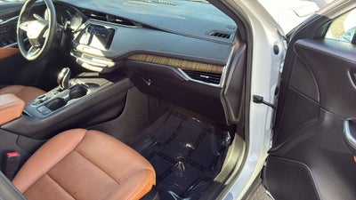 2021 Cadillac XT4 Premium Luxury