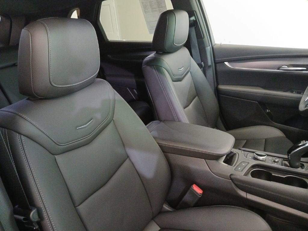 2023 Cadillac XT5 Luxury