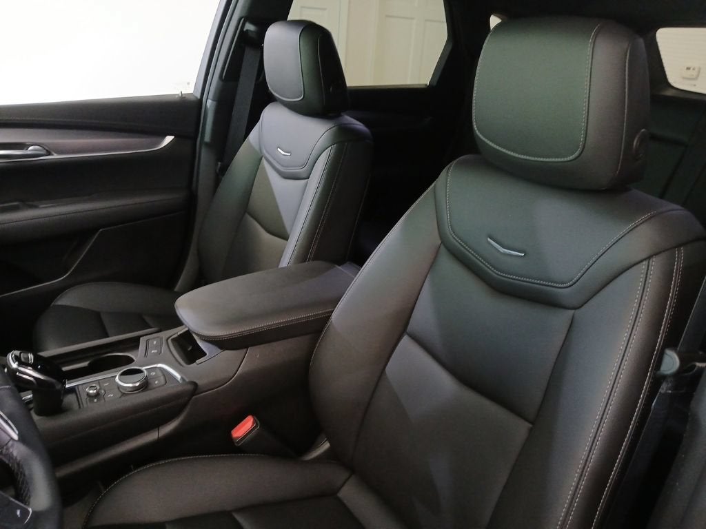2023 Cadillac XT5 Luxury