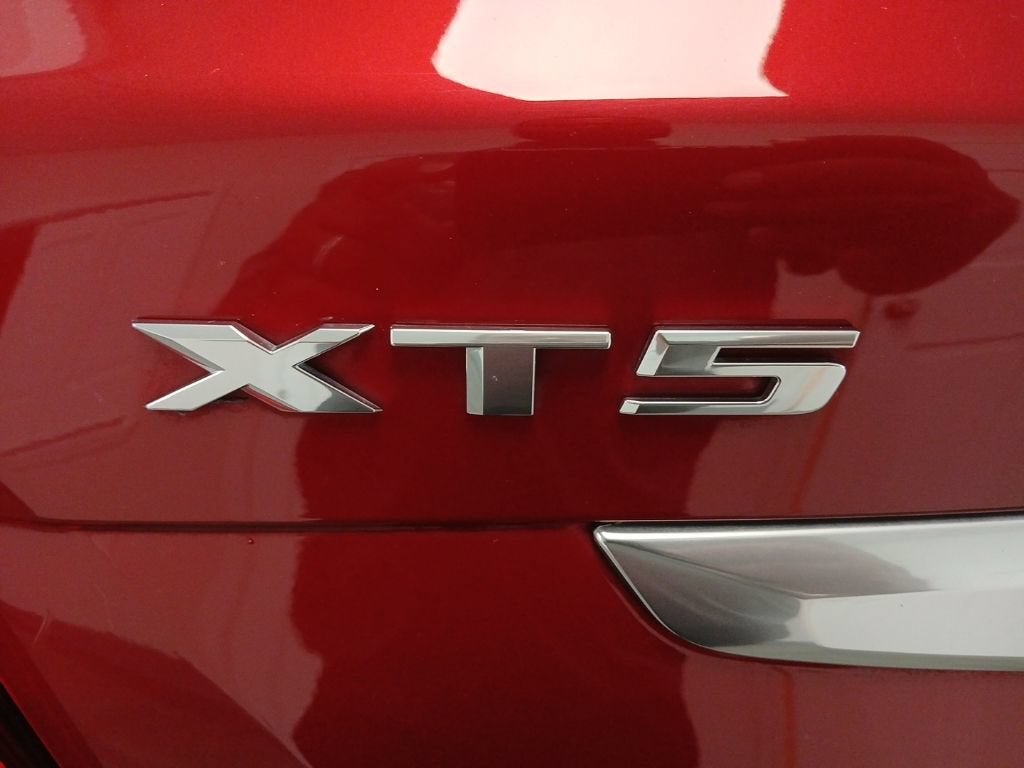 2023 Cadillac XT5 Luxury