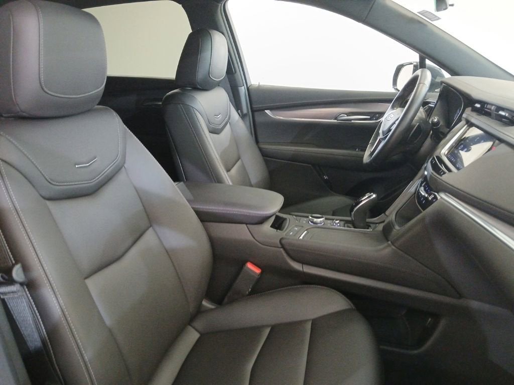 2023 Cadillac XT5 Luxury