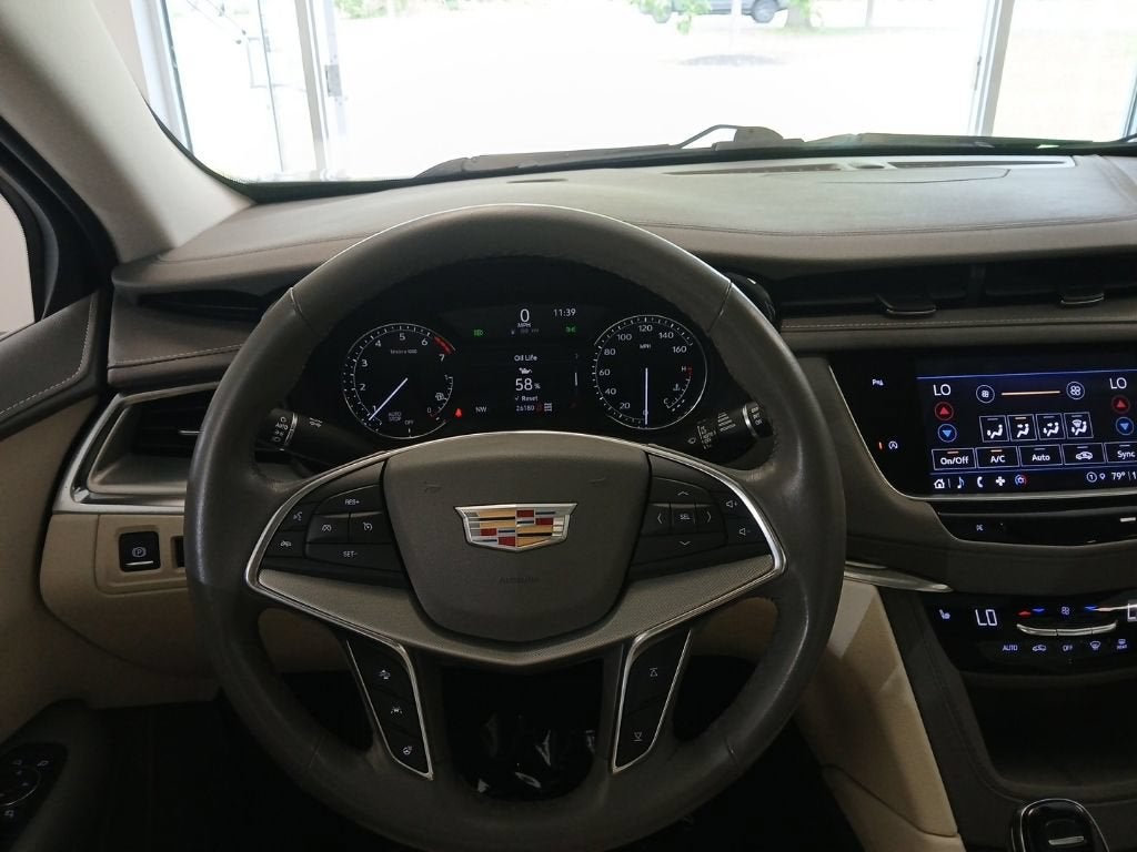 2022 Cadillac XT5 Premium Luxury