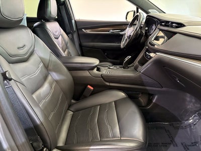 2022 Cadillac XT5 AWD Premium Luxury