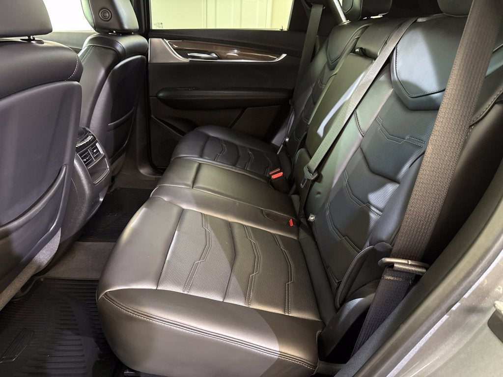 2022 Cadillac XT5 AWD Premium Luxury