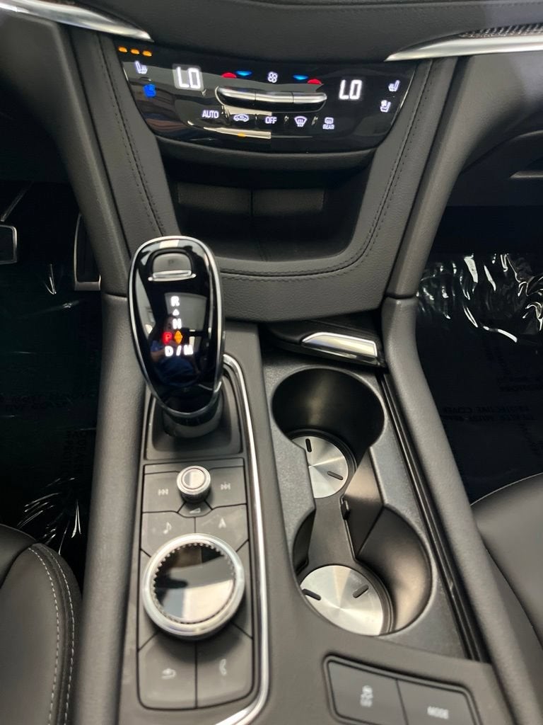 2025 Cadillac XT5 Sport