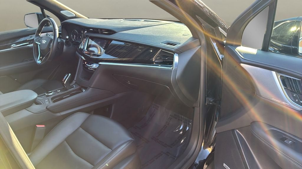 2025 Cadillac XT6 Premium Luxury