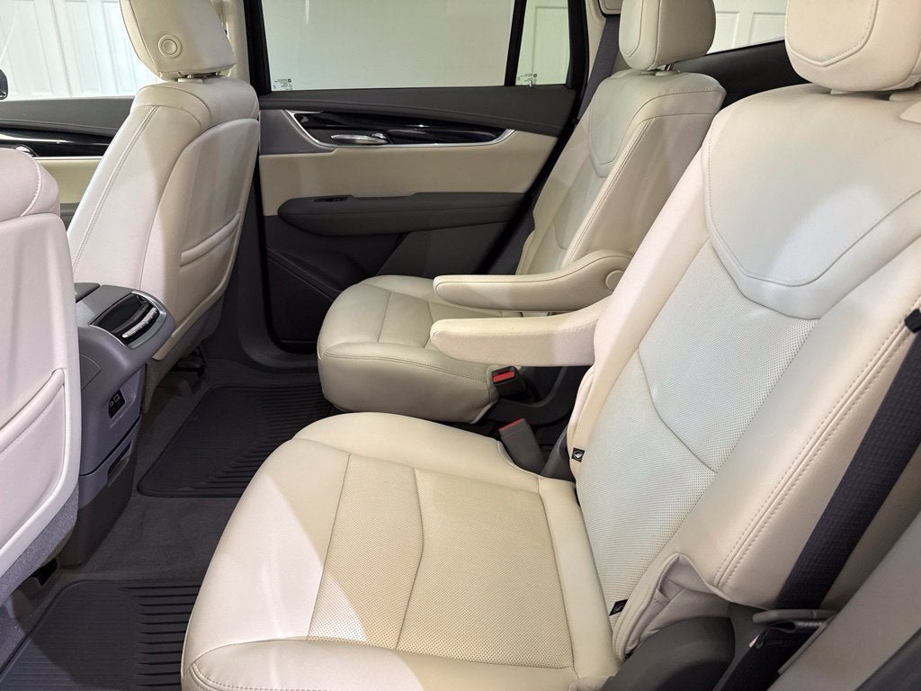 2023 Cadillac XT6 AWD Premium Luxury