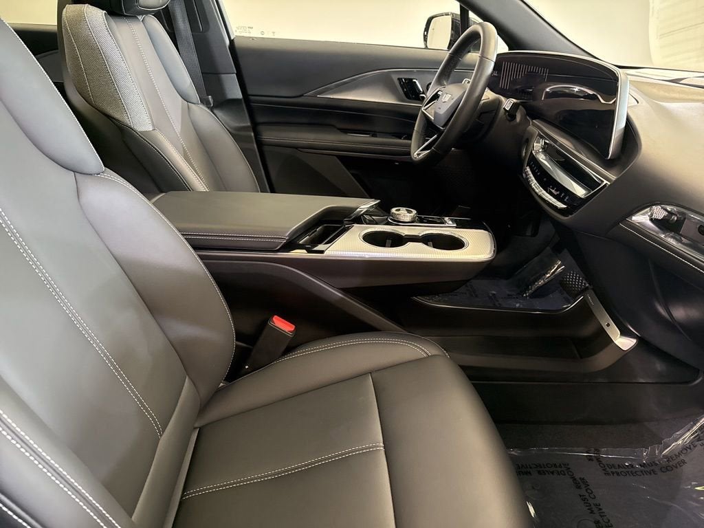 2024 Cadillac LYRIQ Tech