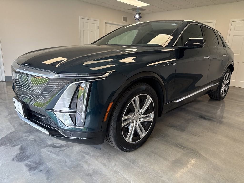 2024 Cadillac LYRIQ Tech