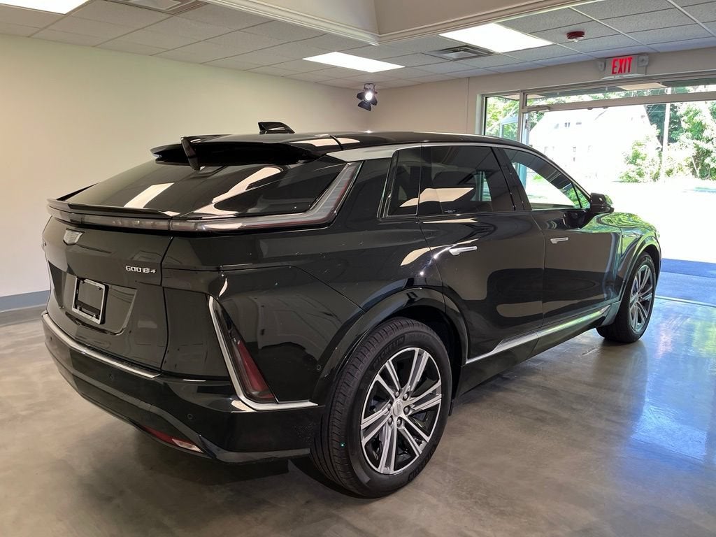 Certified 2024 Cadillac LYRIQ Luxury 1 with VIN 1GYKPPRL0RZ119907 for sale in Colonie, NY