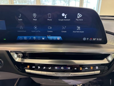 2024 Cadillac LYRIQ Luxury 1