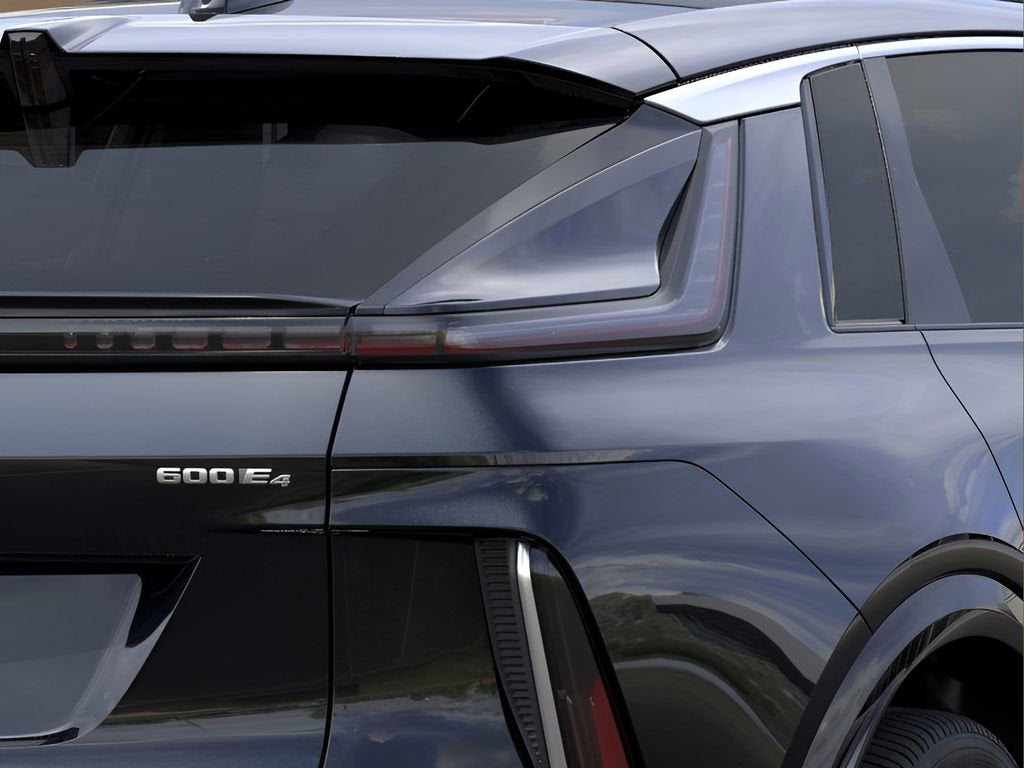 2025 Cadillac LYRIQ Luxury 2