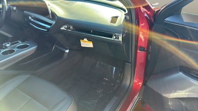 2024 Cadillac LYRIQ Luxury 2