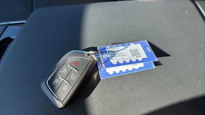 2024 Cadillac LYRIQ Luxury 2