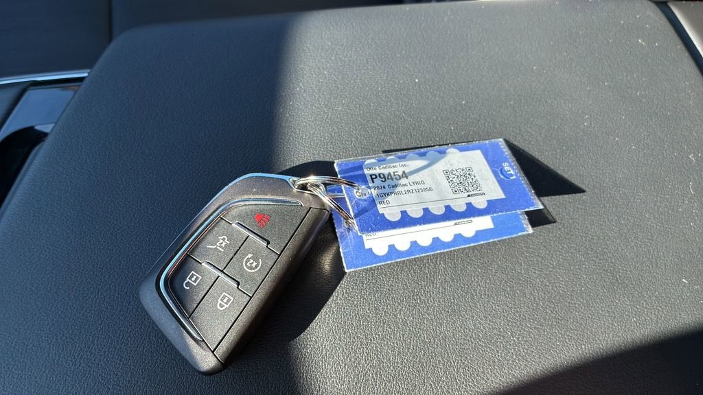 2024 Cadillac LYRIQ Luxury 2