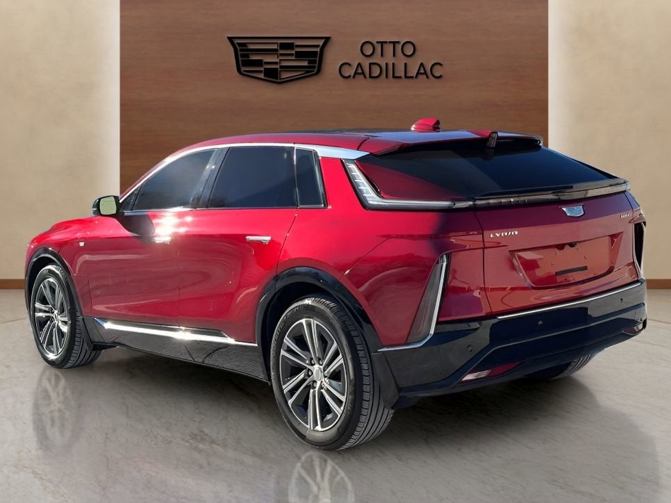 2024 Cadillac LYRIQ Luxury 2