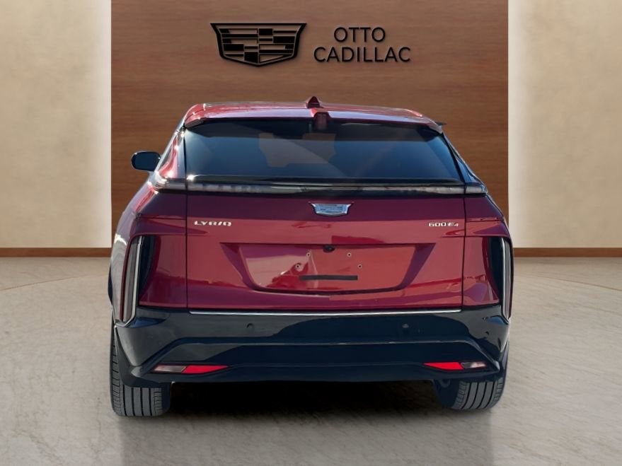 2024 Cadillac LYRIQ Luxury 2