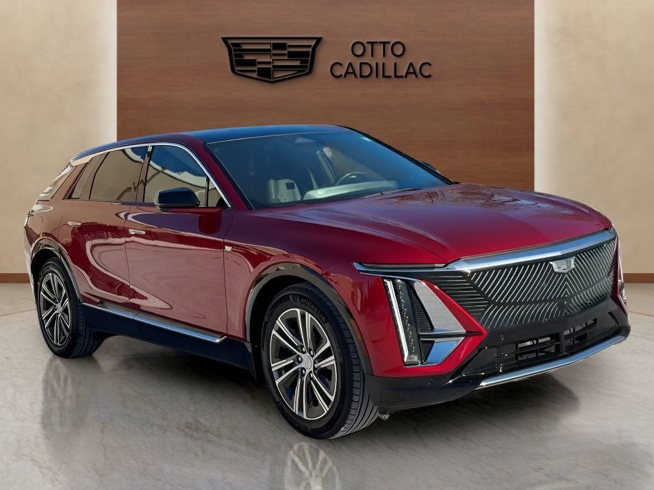 2024 Cadillac LYRIQ Luxury 2