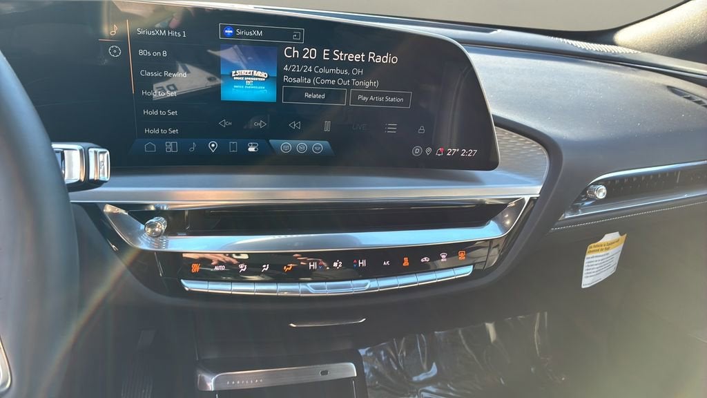 2024 Cadillac LYRIQ Luxury 2