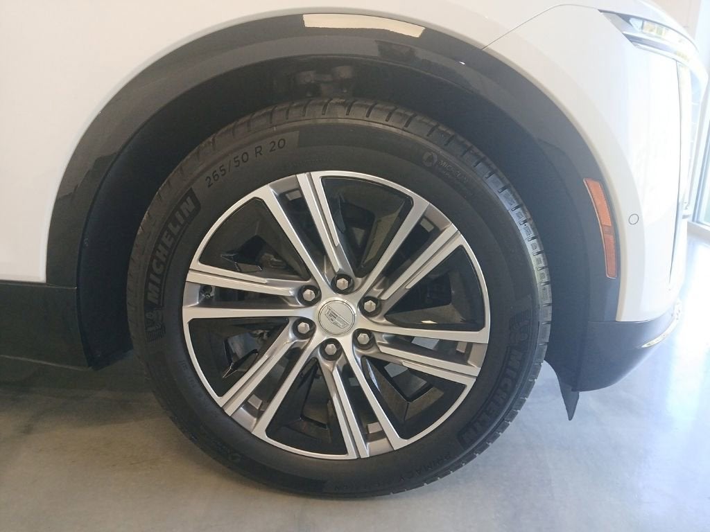 2024 Cadillac LYRIQ Luxury 2