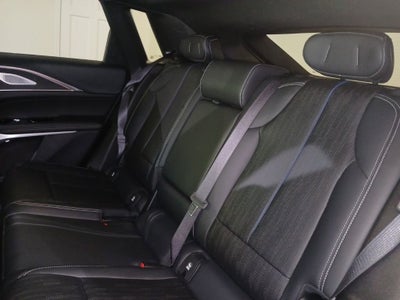 2024 Cadillac LYRIQ Luxury 2