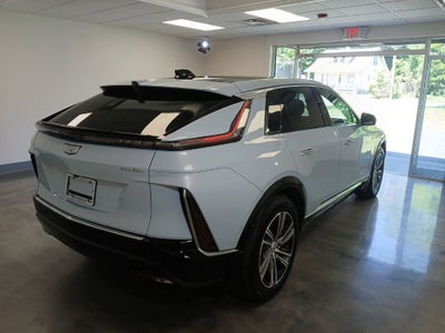 2024 Cadillac LYRIQ Luxury 2