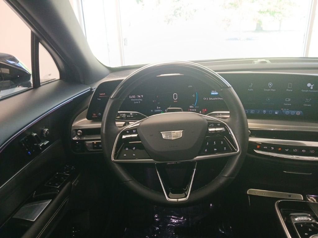 2024 Cadillac LYRIQ Luxury 2