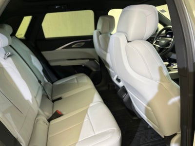 2024 Cadillac LYRIQ Luxury 2