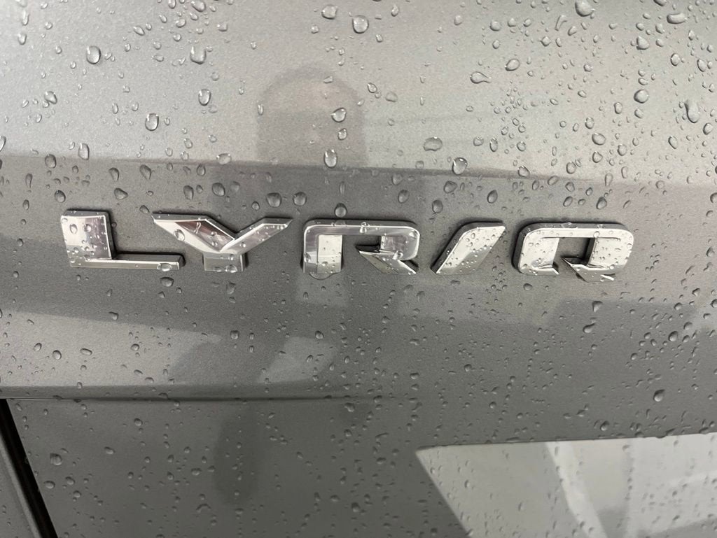 2024 Cadillac LYRIQ Luxury 2