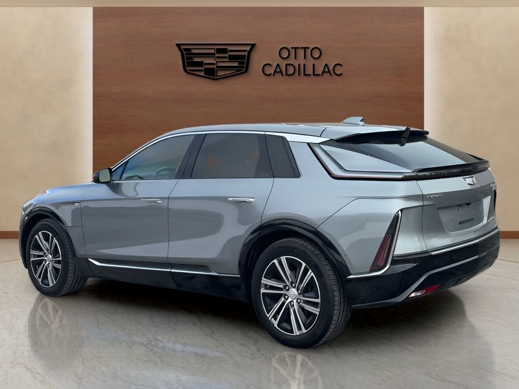 2024 Cadillac LYRIQ Luxury 2