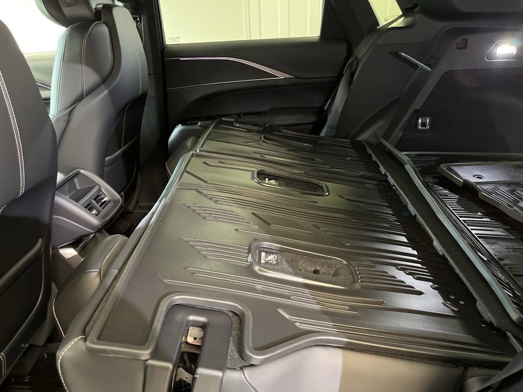 2024 Cadillac LYRIQ Sport 1
