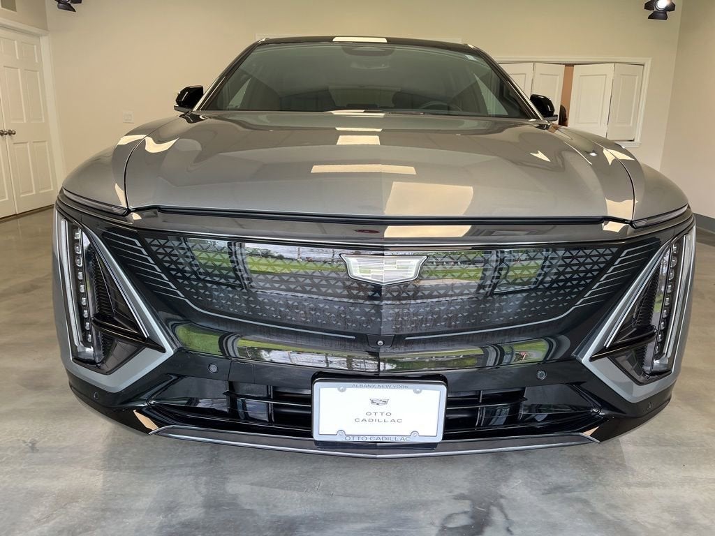2024 Cadillac LYRIQ Sport 1