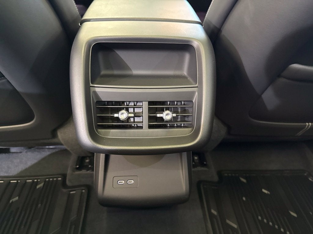 2024 Cadillac LYRIQ Sport 1