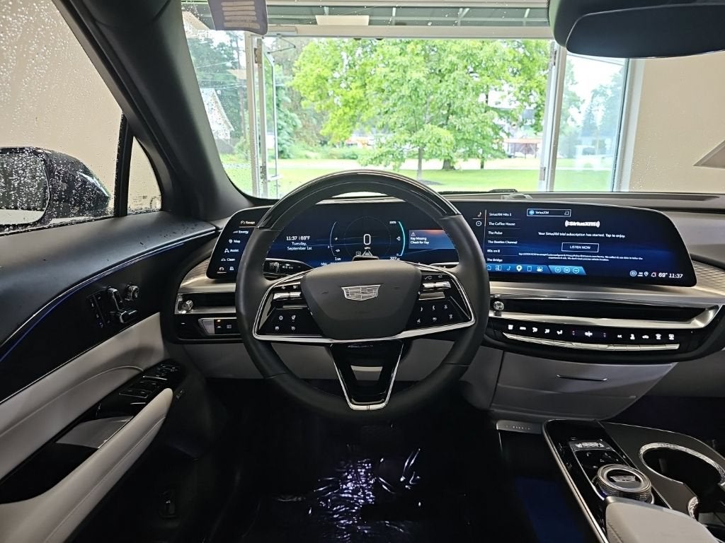 2024 Cadillac LYRIQ Sport 2