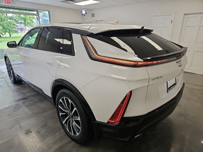 2024 Cadillac LYRIQ Sport 2