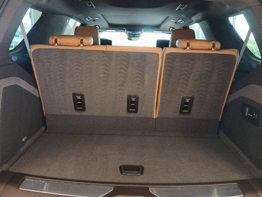 2023 Cadillac Escalade Premium Luxury